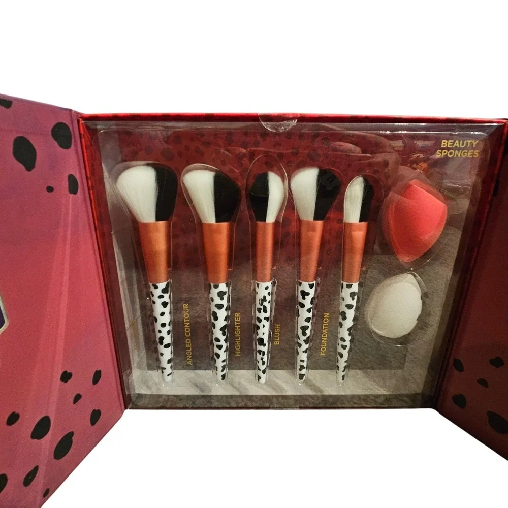 Disney Villains Cruella Blending Face Brushes and Sponges Makeup Set‎